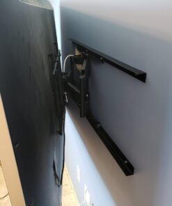 Mount Factory Heavy-Duty Full Motion TV Wall Mount - Articulating Swivel Bracket Fits Flat Screen Televisions from 42" to 70" (VESA 400 x 600 Compatible) - Tilt Swing Out Arm with 10' HDMI Cable 68 61yxTeFJarL