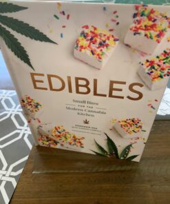 Edibles: Small Bites for the Modern Cannabis Kitchen Hardcover, Illustrated 23 61zaysbuRaL