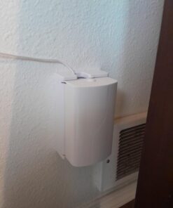 Safety Innovations Twin Door Baby Safety Outlet Cover Box for Babyproofing Outlets - More Interior Space for Extra Large Electrical Plugs and Adapters - Easy to Install - Easy to Use, (1-Pack) 29 61zdaFaocML