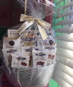 Godiva Chocolatier Gift Basket – New Chocolate Assortment For 2023 Christmas Holiday Season - Special Select Chocolates With Improved Product Protective Packaging Damage-Free Guarantee 16 71 23HVv6DL