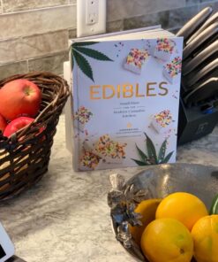 Edibles: Small Bites for the Modern Cannabis Kitchen Hardcover, Illustrated 32 71 5rNuV8EL
