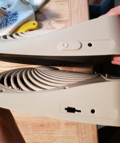 Treva 10-Inch Portable Fan, Powered by Battery and/or AC Adapter - Desk Fan Air Circulating with 2 Cooling Speeds, Personal Fan and Travel Fan for all your needs Black 36 71 647zwdzL