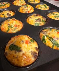 Rachael Ray Yum -o Nonstick Bakeware 12-Cup Muffin Tin With Grips / Nonstick 12-Cup Cupcake Tin With Grips - 12 Cup, Gray Orange Grips 32 71 6um7Ad3L