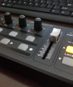 Behringer X-TOUCH MINI Ultra-Compact Universal USB Controller 30 71 BUvtVy6L