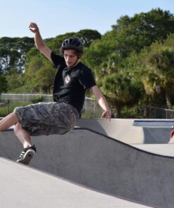 Nikon D3300 DX-format DSLR Kit w/ 18-55mm DX VR II & 55-200mm DX VR II Zoom Lenses and Case (Black) 43 71 IYu8Q3L