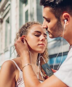 UGREEN Headphone Splitter 3.5mm Audio Stereo Y Splitter Extension Cable Male to Female Dual Headphone Jack Adapter for Earphone Headset Compatible with iPhone Samsung Tablet Laptop, White 18 71 rQL09JZS