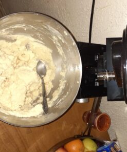 Hamilton Beach Electric Stand Mixer, 4 Quarts, Dough Hook, Flat Beater Attachments, Splash Guard 7 Speeds with Whisk, Black 41 710KHS7PnbL