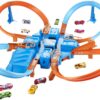 Hot Wheels Track Set with 1:64 Scale Toy Car, 4 Intersections for Crashing, Powered by a Motorized Booster, Criss-Cross Crash Track (Amazon Exclusive) 18 710XQPhUNUL
