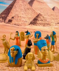 Safari Ltd. Ancient Egypt TOOB - 12 Mini Figurines: Nefertiti, Bastet, King Tut, Isis, Amulet, Mummy, Scarab, Pyramids, Sphinx, Thoth, Anubis & More - Educational Toys Boys, Girls & Kids 3+ 20 710cWvUymfL