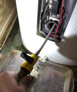 Camco Camper/RV Water Heater Tank Rinser | Improves Water Heater Function by Flushing Out Sediment | Easily Attaches to Standard Garden Hose & Features Convenient Shutoff Valve (11691) 19 710iriUsbSL