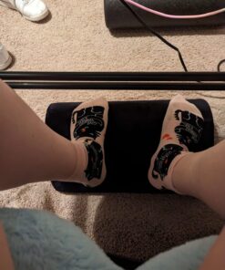 Amazon Basics Under Desk Foam Foot Rest with Washable Cover Comfortable Foot Stool for Home and Office, Black, 5.1 x 10.2 x 17.3 Inch 30 710jBc2RQ0L