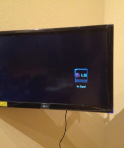 VideoSecu MW380B5 Full Motion Articulating TV Wall Mount Bracket for Most 37"-70" LED LCD UHD Plasma HDTV Up to 125 lbs with 684x400 600x400 400x400 150x100mm, Dual Arm Pulls Out Up to 14" AW9 80 710pcs42fdL