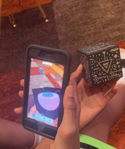 Merge Cube - Augmented & Virtual Reality Science & STEM Toy - Educational Tool - Hands-on Digital Teaching Aids - Science Simulations - Home School, Remote & in Classroom Learning - iOS & Android 1 Pack 43 711LFqt3mjL