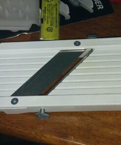 Benriner Mandoline Slicer, with 4 Japanese Stainless Steel Blades, BPA Free, New Model Classic Slicer, White 14 711q33giwNL