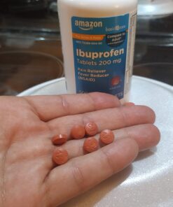 Amazon Basic Care Ibuprofen Tablets 200 mg, Pain Reliever/Fever Reducer, Body Aches, Headache, Arthritis Pain Relief and More, 500 Count 500 Count (Pack of 1) 39 7124qSuIlL