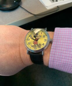 Disney Mickey Mouse Adult Vintage Articulating Hands Analog Quartz Watch Silver, Black 33 712DOXZQaFL