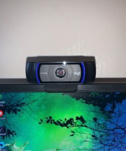 Logitech C920x HD Pro Webcam, Full HD 1080p/30fps Video Calling, Clear Stereo Audio, HD Light Correction, Works with Skype, Zoom, FaceTime, Hangouts, PC/Mac/Laptop/Macbook/Tablet - Black 52 712EE02 TLL