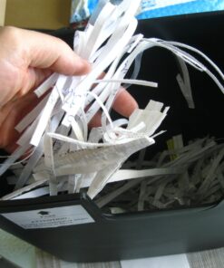 Bonsaii Paper Shredder for Home Use, 8-Sheet StripCut Home Office Shredder, CD/Credit Card Shredder Machine with Overheat Protection, 3.4 Gallons Wastebasket 8 Sheet (New) 37 712EpY3f YL