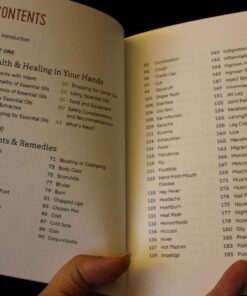 The Portable Essential Oils: A Pocket Reference of Everyday Remedies for Natural Health & Wellness 25 712SRiIW75L