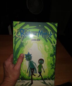 Rick and Morty Book One: Deluxe Edition (1) 49 712aQf vKmL