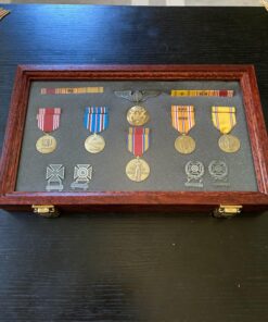 Two Timbers Medium Display Case with Cherry Finish Handmade Wood Box with Glass Top, Arrowheads, Knives, Rocks, Pins, Collectibles, Collections, Medals, Military Coins 4h, Memory Box Keepsakes 19 7138m97r3sL