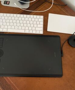 Wacom Intuos Pro Medium Bluetooth Graphics Drawing Tablet, 8 Customizable ExpressKeys, 8192 Pressure Sensitive Pro Pen 2 Included, Compatible with Mac OS and Windows,Black Regular 33 713VNprk5L