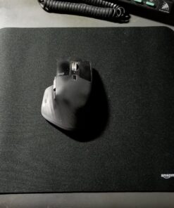 Amazon Basics Square Mouse Pad, Cloth with Rubberized Base, Standard, Black Single 24 714DpjTHeXL