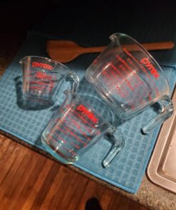 Pyrex 3 Piece Glass Measuring Cup Set, Includes 1-Cup, 2-Cup, and 4-Cup Tempered Glass Liquid Measuring Cups, Dishwasher, Freezer, Microwave, and Preheated Oven Safe, Essential Kitchen Tools 31 714TFmrDGdL
