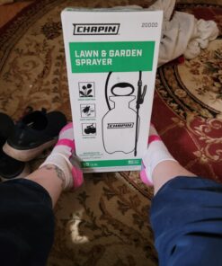 Chapin 20000 Made in USA 1 -Gallon Lawn and Garden Pump Pressured Sprayer, for Spraying Plants, Garden Watering, Weeds and Pests, Polypropylene, Translucent White 1 Gallon Sprayer 29 714qy8mnGOL