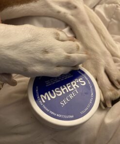 Musher's Secret Dog Paw Wax 60 g (2.1 oz) - Moisturizing Dog Paw Balm that Creates an Invisible Barrier That Protects and Heals Dry Cracked Paws - All-Natural with Vitamin E and Food-Grade Ingredients 2.1 Ounce (Pack of 1) 42 714rSBI1XiL