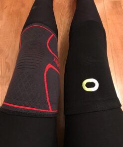 UFlex Athletics Knee Compression Sleeve Support for Women and Men - Knee Brace for Pain Relief, Fitness, Weightlifting, Hiking, Sports Medium Red 42 714w0II xWL