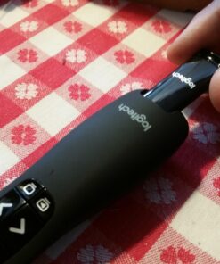 Logitech Wireless Presenter R400, Wireless Presentation Remote Clicker with Laser Pointer Red Laser 5 buttons 26 71549XDpWhL