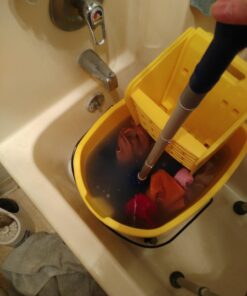 Rubbermaid Commercial Products WaveBrake 35 Qt. Side-Press Mop Bucket and Wringer Combo on Wheels, Yellow, for Professional/Industrial/Business Heavy-Duty Floor Cleaning/Mopping 55 715Cyb00x3L