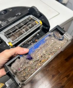 iRobot Roomba 694 Robot Vacuum-Wi-Fi Connectivity, Personalized Cleaning Recommendations, Works with Alexa, Good for Pet Hair, Carpets, Hard Floors, Self-Charging, Roomba 694 41 715EPpO ruL