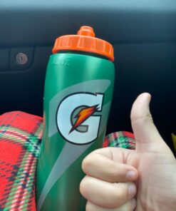 Gatorade 32 Oz Squeeze Water Sports Bottle - Pack of 2 - New Easy Grip Design 21 715FqoVZcDL