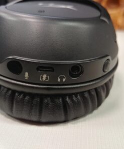 HyperX Cloud Flight - Wireless Gaming Headset, Long Lasting Battery up to 30 Hours, Detachable Noise Cancelling Microphone, Red LED Light, Comfortable Memory Foam, Works with PC, PS4 & PS5 Black, Red 57 715SDSH0JwL