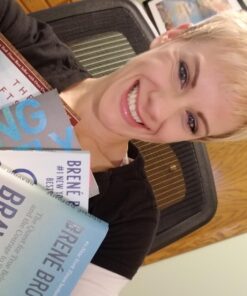 Daring Greatly: How the Courage to Be Vulnerable Transforms the Way We Live, Love, Parent, and Lead 26 715gCrjURaL