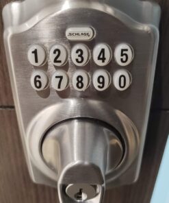 Schlage BE365 CAM 626 Camelot Keypad Deadbolt, Electronic Keyless Entry Lock, Satin Chrome 31 715iMr9YQpL