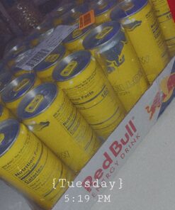 Red Bull Energy Drink, Tropical, Yellow Edition, 12 fl oz (24 Pack) 12 oz. can 22 715xdDe83oL