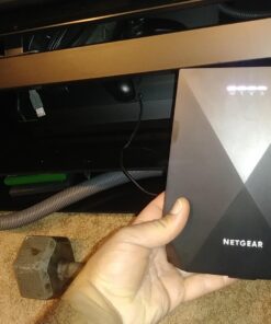 NETGEAR WiFi Mesh Range Extender EX7700 - Coverage up to 2300 sq.ft. and 45 devices with AC2200 Tri-Band Wireless Signal Booster & Repeater (up to 2200Mbps speed), plus Mesh Smart Roaming 41 7161af1SgqL