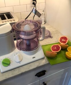 Braun FP3020 12 Cup Food Processor Ultra Quiet Powerful motor, includes 7 Attachment Blades + Chopper and Citrus Juicer , Made in Europe with German Engineering, White 40 7163fz80GVL