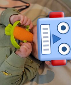 Infantino Lil' Nibbles Textured Silicone Baby Teether - Sensory Exploration and Teething Relief with Easy to Hold Handles, Orange Carrot, 0+ Months 35 716957FeIAL