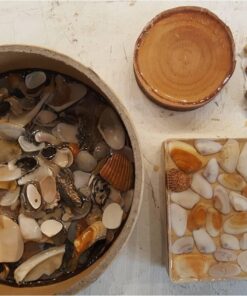 Art ‘N Glow Epoxy Resin for Clear Casting and Coating - 32 Ounce Kit - Perfect for Molds, Crafts, Tumblers, Jewelry, Wood - Food Safe, Non Yellowing, Bubble Free, and Made in The USA 38 716ItHFHQtL