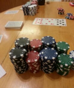 Kovot 300 Chip Dice Style Poker Set in Aluminum Case (11.5 Gram Poker Chips) 25 716pbUwLYYL