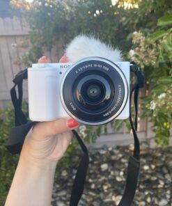 Sony Alpha ZV-E10 - APS-C Interchangeable Lens Mirrorless Vlog Camera Kit - White w/16-50mm Base 34 717 dlpFWkL