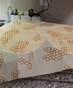 Bee's Wrap Reusable Beeswax Food Wraps Made in the USA, Eco Friendly Beeswax Food Wrap, Sustainable Food Storage Containers, Organic Cotton Food Wrap, XL Bread Wrap for Homemade Bread, Honeycomb Print 23 7178sPsbM9L