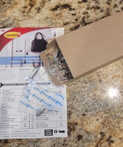 Command Small Wire Toggle Hooks, Damage Free Hanging Wall Hooks with Adhesive Strips, No Tools Wall Hooks for Hanging Christmas Decorations, 10 Clear Hooks and 12 Command Strips 10 Hooks 35 717Dr19dusL