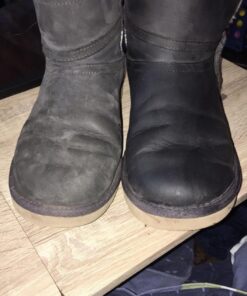 Renapur Leather Balsam, Natural Conditioner, Protector and Restorer — for Leather Furniture, footwear, Purses & Bags, Car interiors & Bikes, Saddlery & Tack. (6.7 fl oz + Applicator Sponge) 37 717RHp0grkL