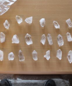 JIC Gem 1 Lb Natural Clear Quartz Crystals Points Bulk Stones and Crystals High Energy Raw White Quartz Crystals Healing Rough Stones Natural Quartz Cluster with Box 1LB 80 717iImePEhL