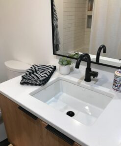 Delta Faucet Trinsic Single Hole Swivel Spout Bathroom Faucet, Black Bathroom Sink Faucet, Single Handle Bathroom Faucet, Diamond Seal Technology, Drain Assembly, Matte Black 559HA-BL-DST Standard Spout 23 717jsohwDML